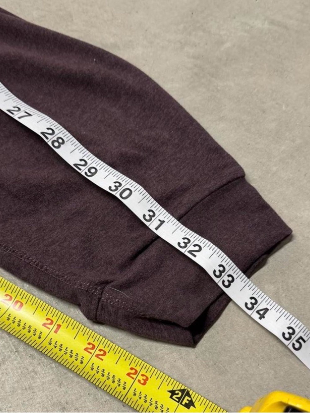Vuori Performance Jogger Heathered Maroon/Plum Medium EUC - Picture 6 of 6